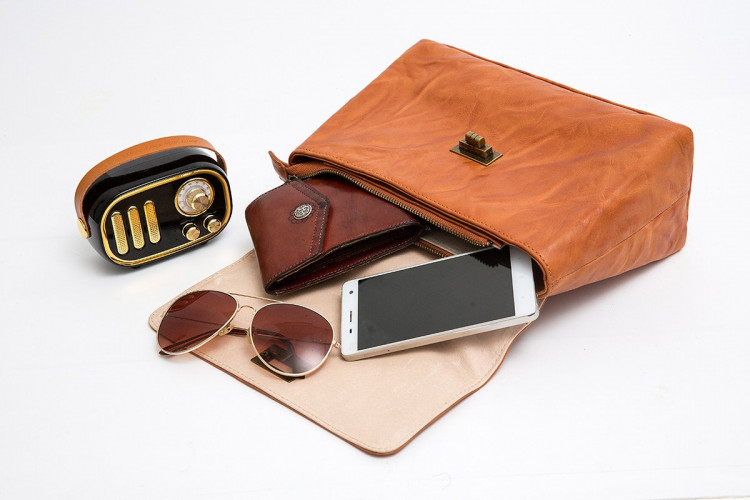 Ảnh Túi Satchel dây xích